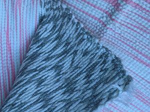 Handmade handwoven cotton pink grey pattern rug details